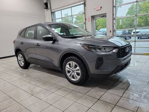 Used 2023 Ford Escape AWD image 11