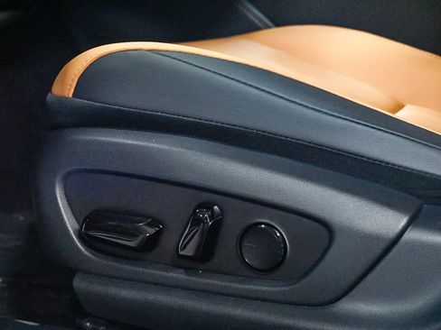 Used 2024 Lexus ES 300h w/ Premium Package image 21