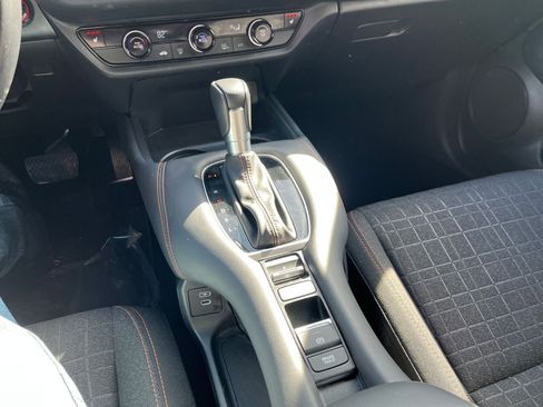 Used 2025 Honda HR-V Sport image 40