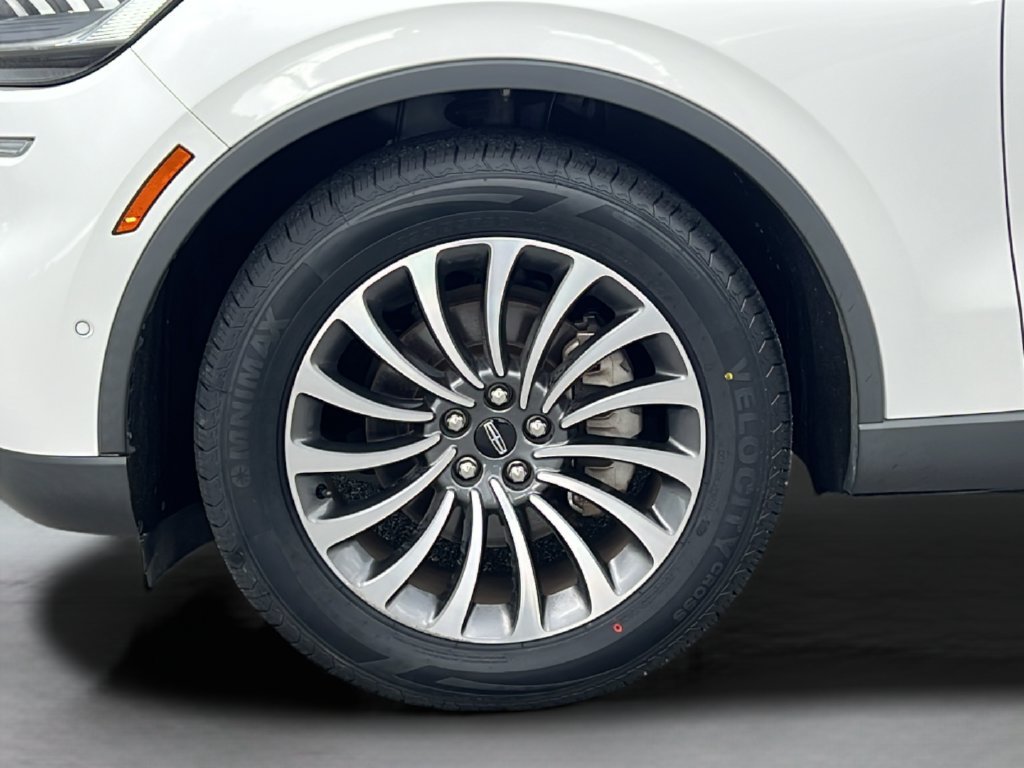 Used 2022 Lincoln Aviator Reserve w/ Equipment Group 201A RWD image 27