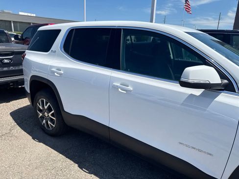 Used 2021 GMC Acadia SLE w/ LPO, Floor Liner Package AWD/4WD image 27