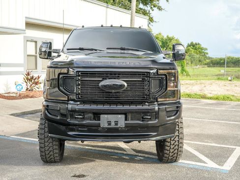 Used 2022 Ford F350 Platinum AWD/4WD image 2