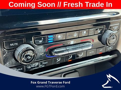 Used 2025 Jeep Grand Cherokee L Limited w/ Luxury Tech Group II AWD/4WD image 22