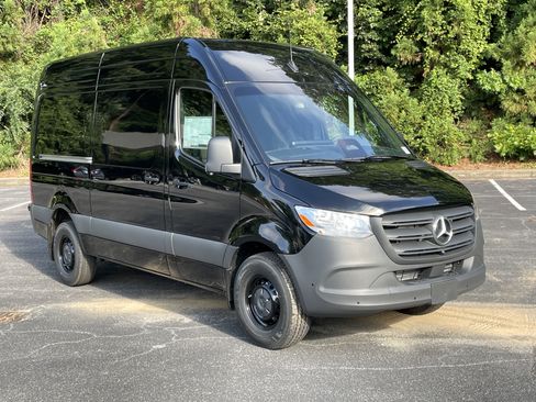 New 2025 Mercedes-Benz Sprinter 2500 image 4