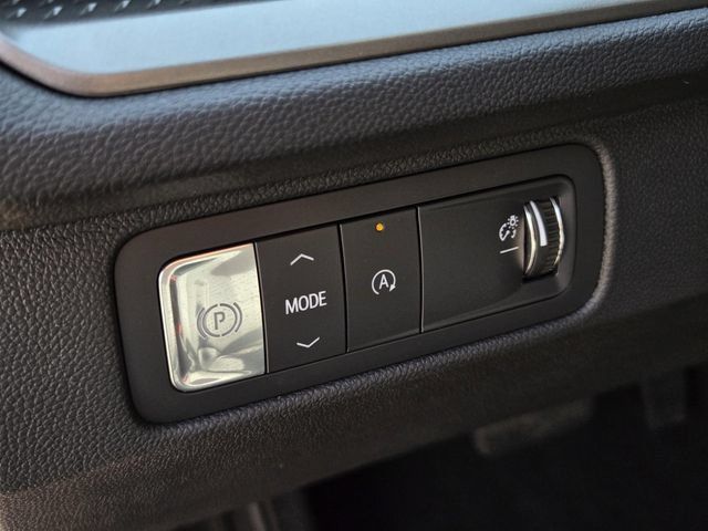 Used 2026 Chevrolet Traverse LT FWD image 20