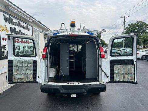 Used 2019 Chevrolet Express 2500 w/ Driver Convenience Package RWD image 25