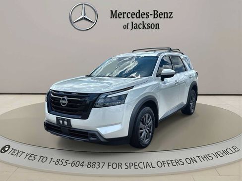 Used 2023 Nissan Pathfinder SV w/ Black Appearance Package AWD/4WD image 1
