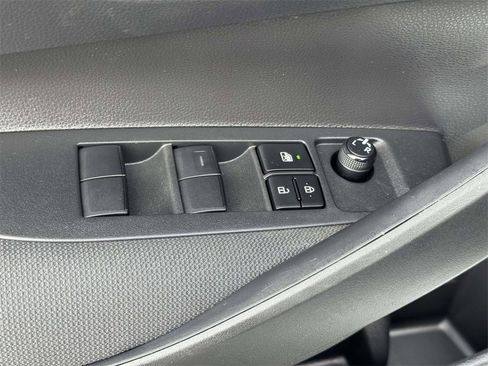 Used 2025 Toyota Corolla LE image 17