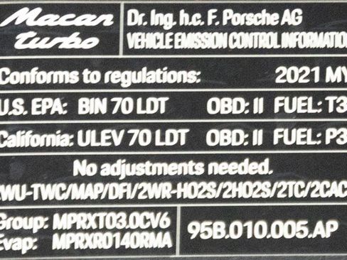 Used 2021 Porsche Macan Turbo w/ Premium Package Plus (PF0) image 40