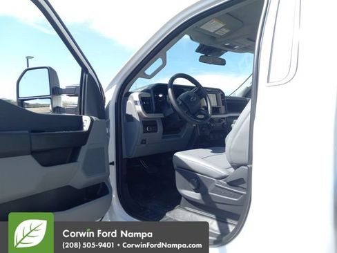 New 2026 Ford F350 XL w/ XL Chrome Package AWD/4WD image 9