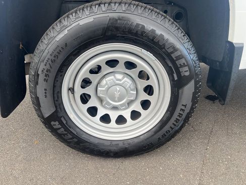 Used 2025 Chevrolet Colorado W/T image 43