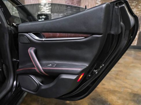 Used 2016 Maserati Ghibli S image 44