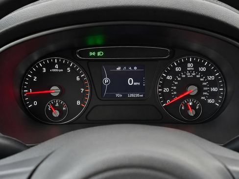 Used 2017 Kia Sorento FWD w/ LX Convenience Package image 28