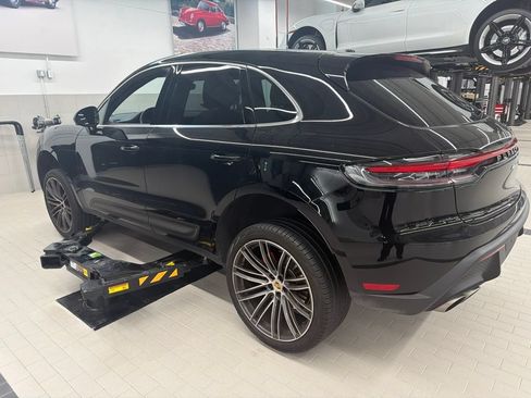 Certified 2023 Porsche Macan S AWD/4WD image 2