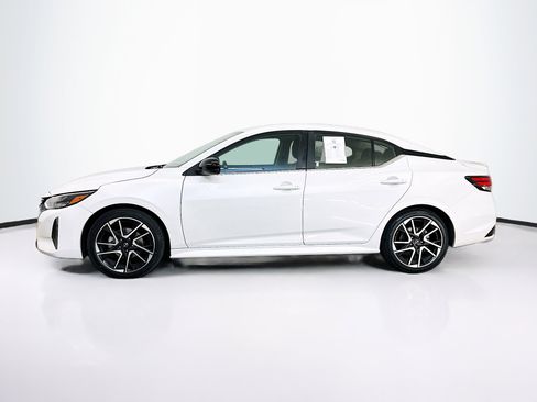 Used 2024 Nissan Sentra SR FWD image 4