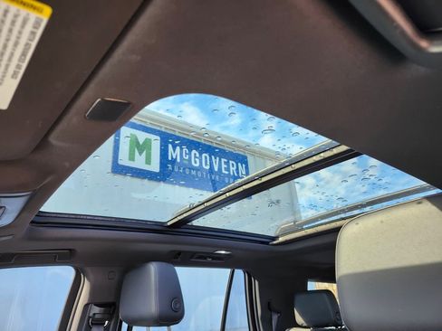 Used 2021 Chevrolet Tahoe LT w/ LT Signature Package image 20