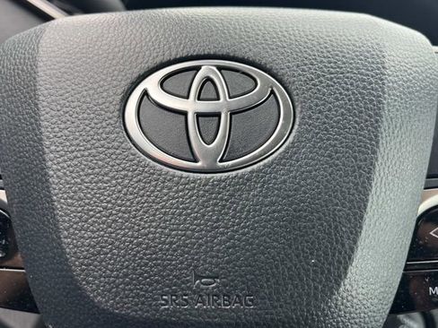 Used 2026 Toyota Camry LE FWD image 31