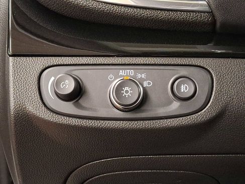 Used 2019 Buick Encore Essence w/ Experience Buick Package image 21