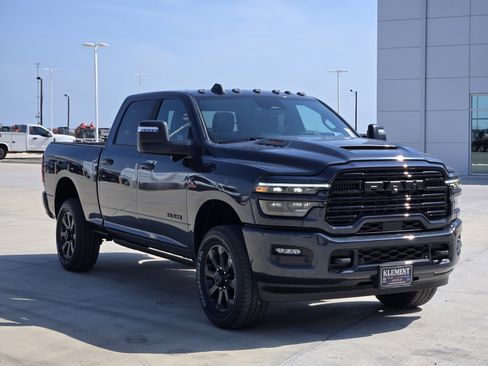 New 2026 RAM 2500 Laramie AWD/4WD image 3