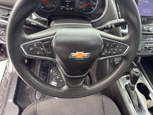 Used 2020 Chevrolet Malibu LT image 16