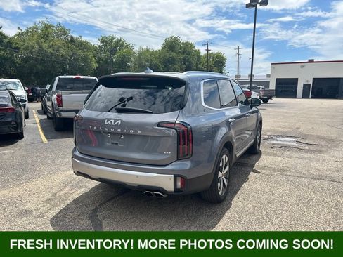 Used 2023 Kia Telluride SX Prestige AWD/4WD image 3