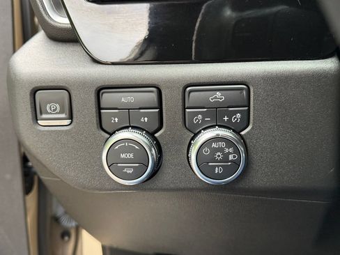 Used 2023 GMC Sierra 1500 Elevation w/ LPO, Elevation Black Package AWD/4WD image 22