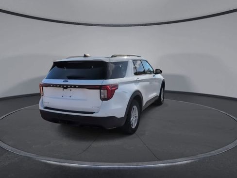 New 2026 Ford Explorer Active image 8