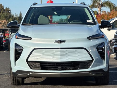 Used 2023 Chevrolet Bolt EUV Premier image 10