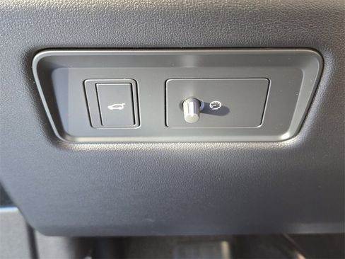 Used 2022 Land Rover Range Rover Sport HSE Silver Edition image 26