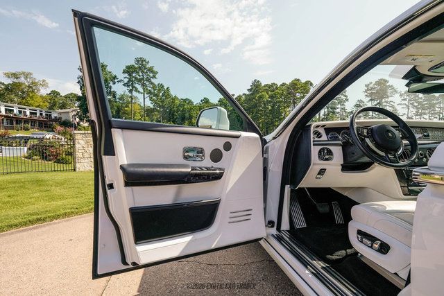 Used 2020 Rolls-Royce Phantom Sedan RWD image 21