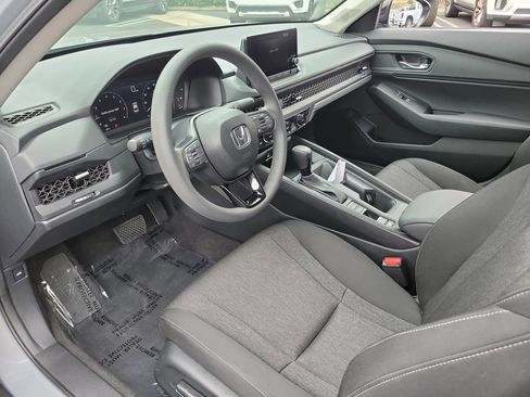 Certified 2025 Honda Accord SE image 17