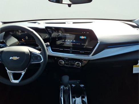 New 2026 Chevrolet Trax LT w/ Driver Confidence Package FWD image 13