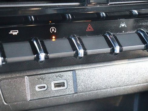 Used 2023 GMC Canyon Elevation w/ Convenience Package image 16