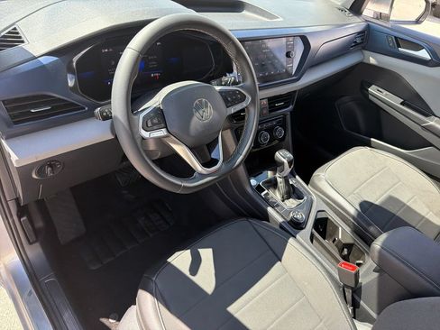 Certified 2023 Volkswagen Taos SE w/ Panoramic Sunroof Package AWD/4WD image 8