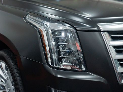 Used 2016 Cadillac Escalade ESV Platinum image 12