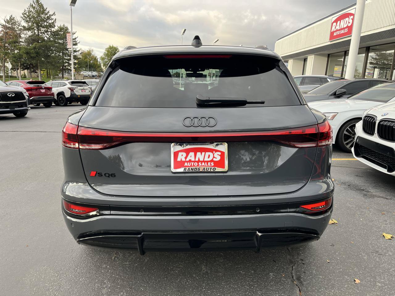 Used 2025 Audi SQ6 e-tron Premium Plus w/ Premium Plus AWD/4WD image 6