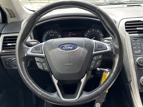 Used 2013 Ford Fusion SE FWD image 27