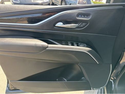 Certified 2022 Cadillac Escalade ESV Sport AWD/4WD image 25
