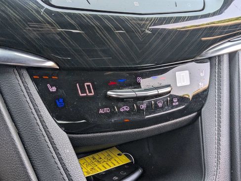 Used 2021 Cadillac XT6 Premium Luxury image 27