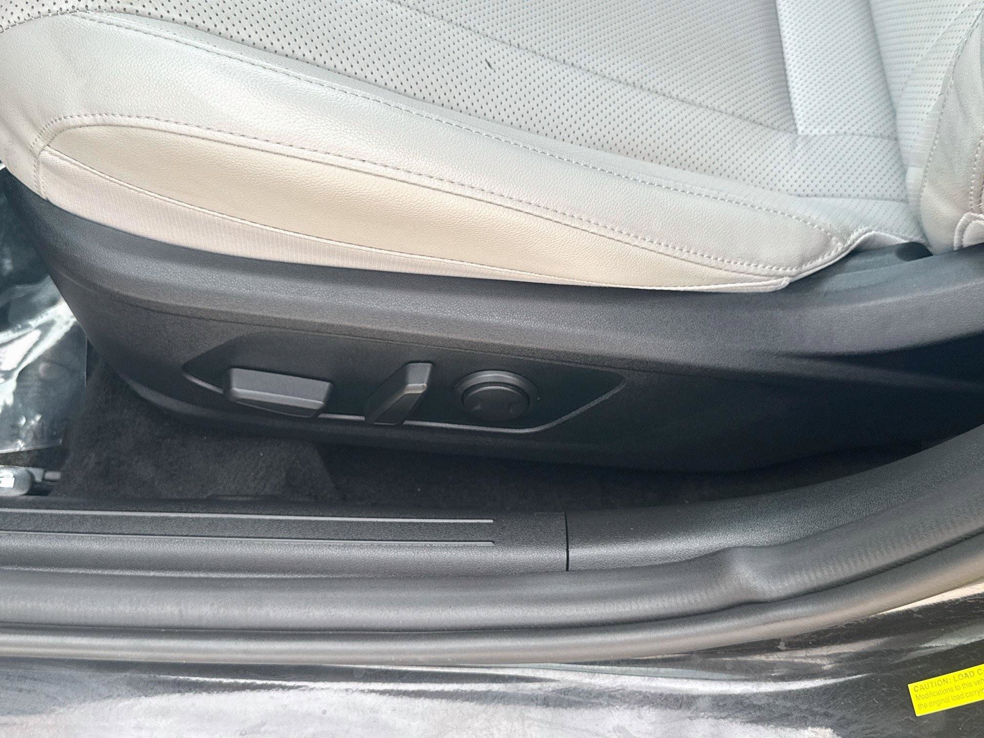 Used 2021 Hyundai Elantra Limited w/ Cargo Package FWD image 15
