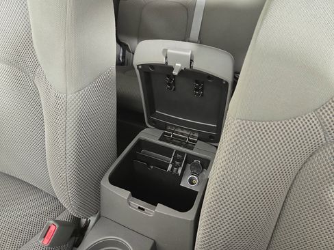 Used 2021 Nissan Frontier SV w/ Midnight Edition Floor Mats image 27