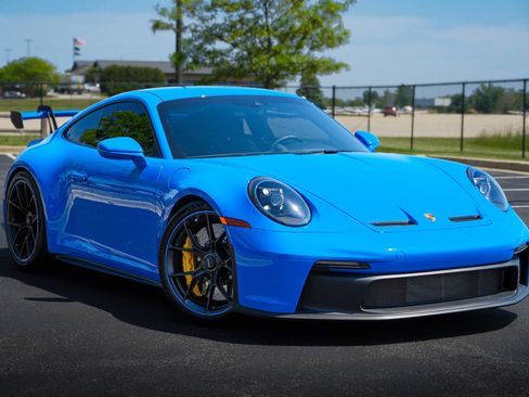 Used 2022 Porsche 911 GT3 RWD image 2