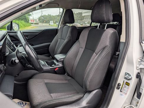 Used 2022 Subaru Outback Premium AWD/4WD image 14