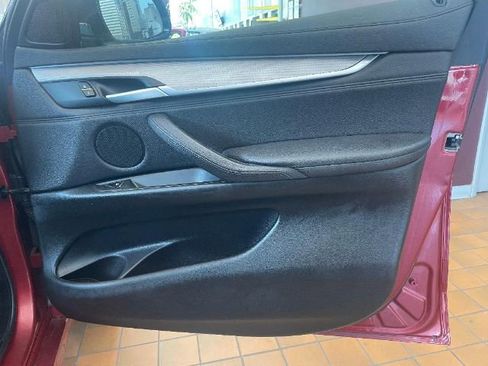 Used 2017 BMW X6 xDrive35i w/ M Sport Package image 30