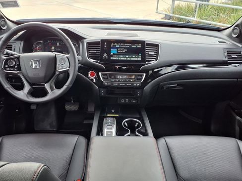 Used 2025 Honda Passport Black Edition image 11
