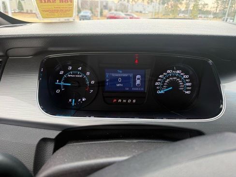 Used 2016 Ford Taurus SEL image 17