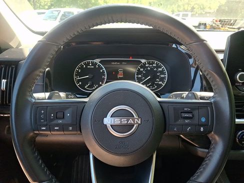 Used 2024 Nissan Pathfinder SV AWD/4WD image 19