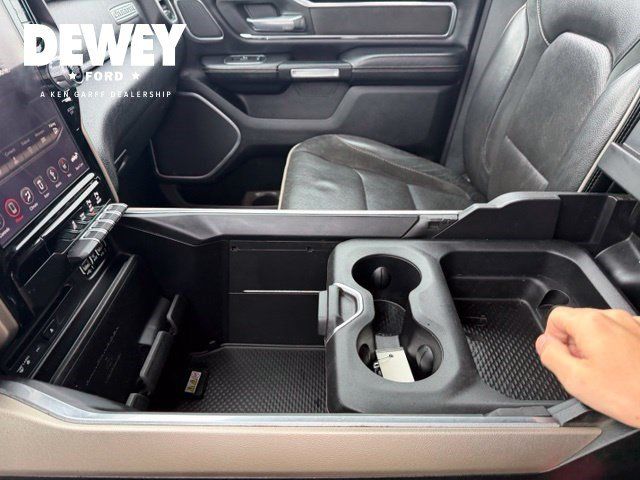Used 2019 RAM 1500 Laramie AWD/4WD image 27