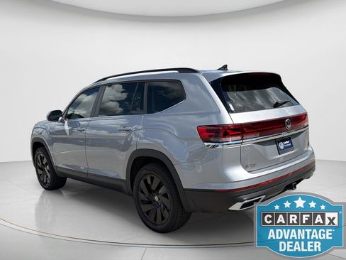 Used 2026 Volkswagen Atlas SE w/ Panoramic Sunroof Package FWD image 8