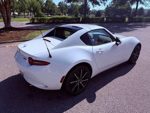 Used 2024 MAZDA MX-5 Miata RF Grand Touring RWD image 19